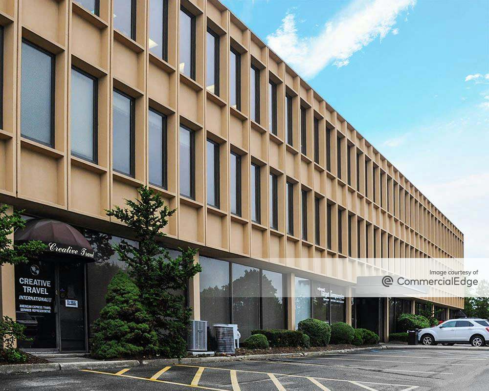 Huntington Office Center 900 Walt Whitman Road, Melville, NY Office